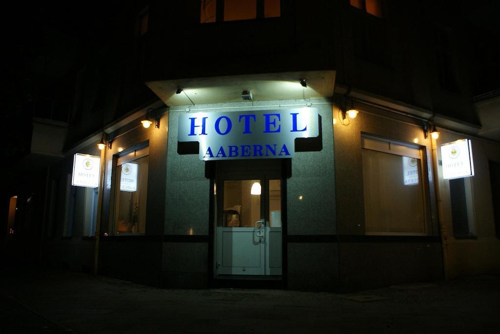 Hotel Garni Aaberna เบอร์ลิน ภายนอก รูปภาพ