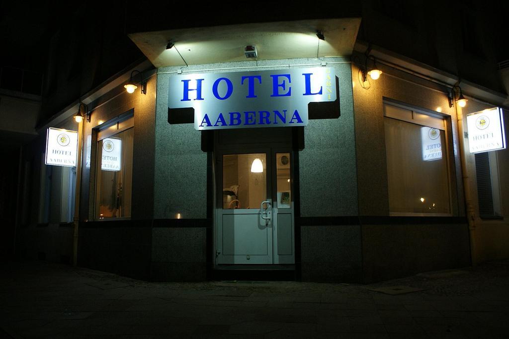 Hotel Garni Aaberna เบอร์ลิน ภายนอก รูปภาพ