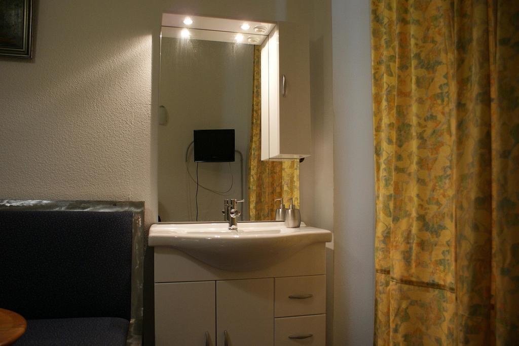 Hotel Garni Aaberna เบอร์ลิน ห้อง รูปภาพ
