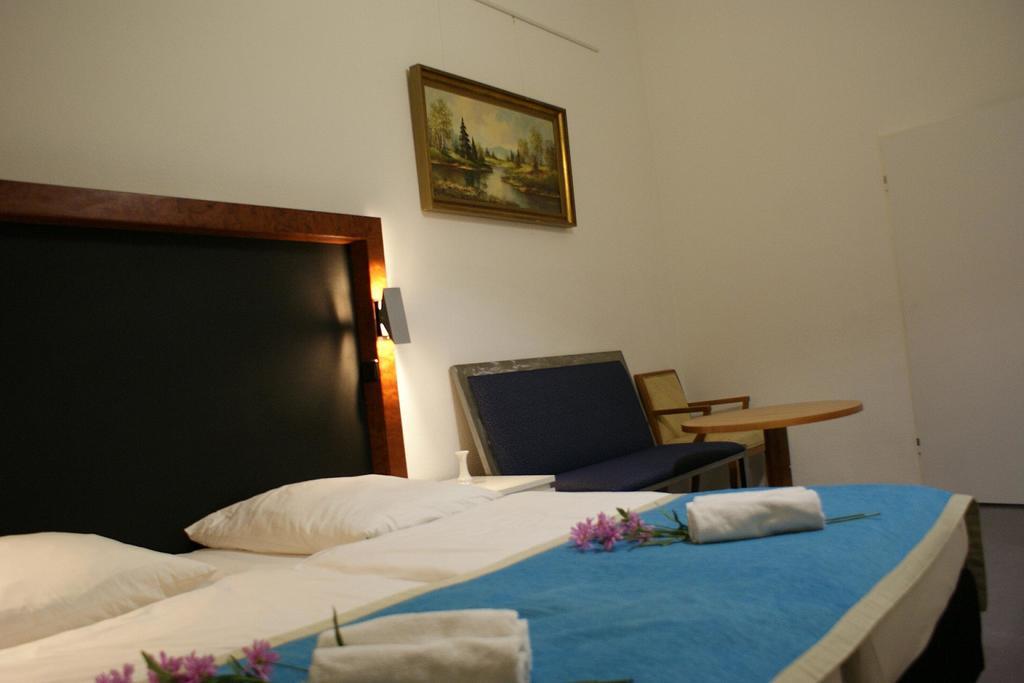 Hotel Garni Aaberna เบอร์ลิน ห้อง รูปภาพ